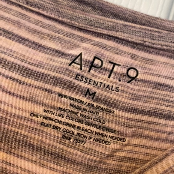 APT 9 womens tee; size medium - Picture 3 of 4
